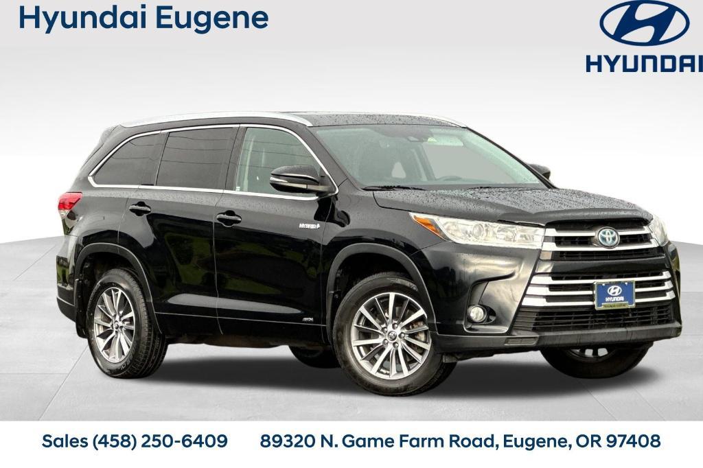 used 2018 Toyota Highlander Hybrid car, priced at $22,658