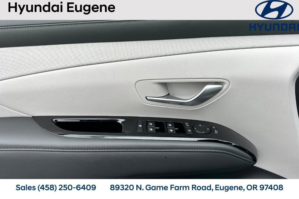 new 2026 Hyundai TUCSON Hybrid car, priced at $39,657