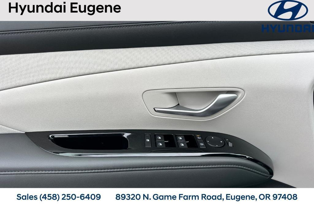 new 2026 Hyundai TUCSON Hybrid car, priced at $40,399