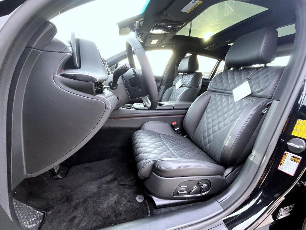 new 2026 Genesis G90 car, priced at $103,190
