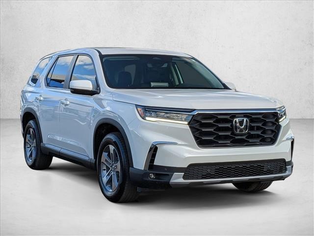 new 2025 Honda Pilot car, priced at $46,050