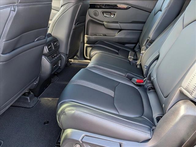 new 2025 Honda Pilot car, priced at $46,050