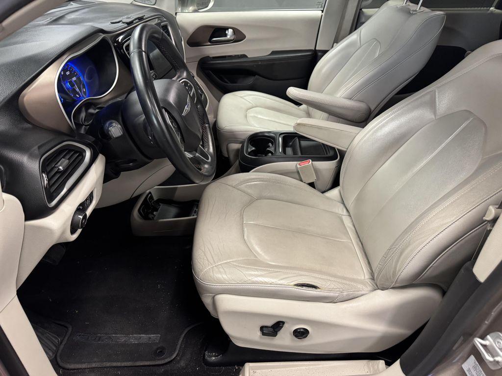 used 2017 Chrysler Pacifica car, priced at $9,888
