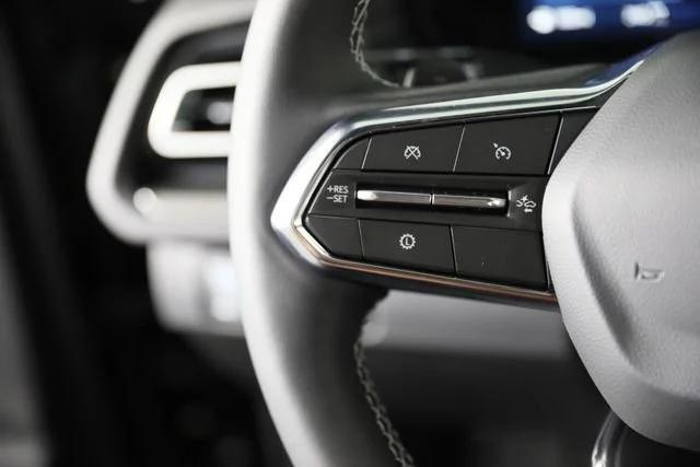 new 2026 Chevrolet Traverse car, priced at $43,492