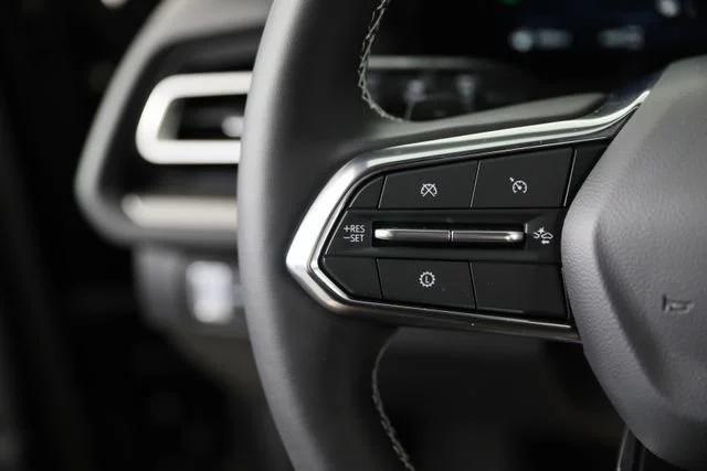 new 2026 Chevrolet Traverse car, priced at $43,492