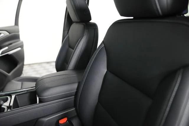 new 2026 Chevrolet Traverse car, priced at $43,492