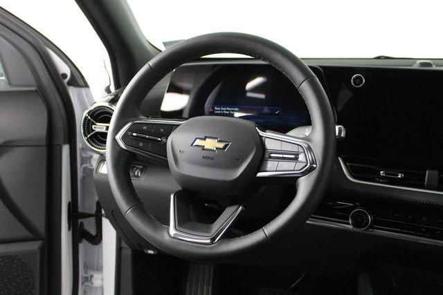 new 2026 Chevrolet Equinox car, priced at $30,675