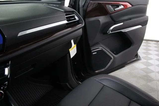 new 2026 Chevrolet Traverse car, priced at $52,832