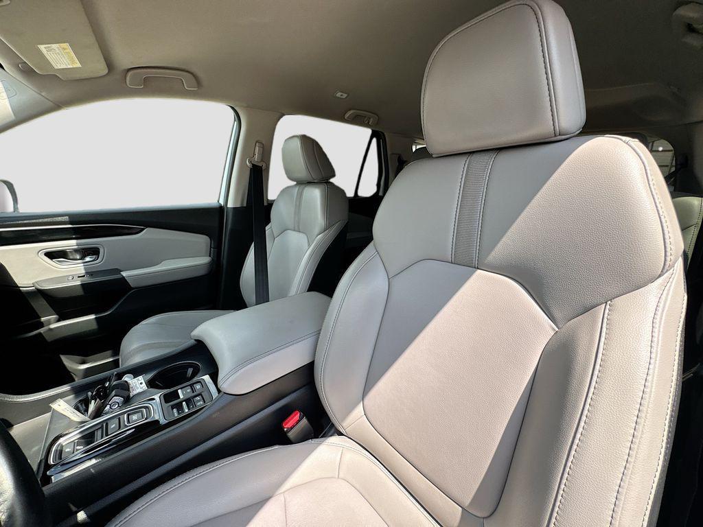 used 2024 Honda Pilot car, priced at $31,400