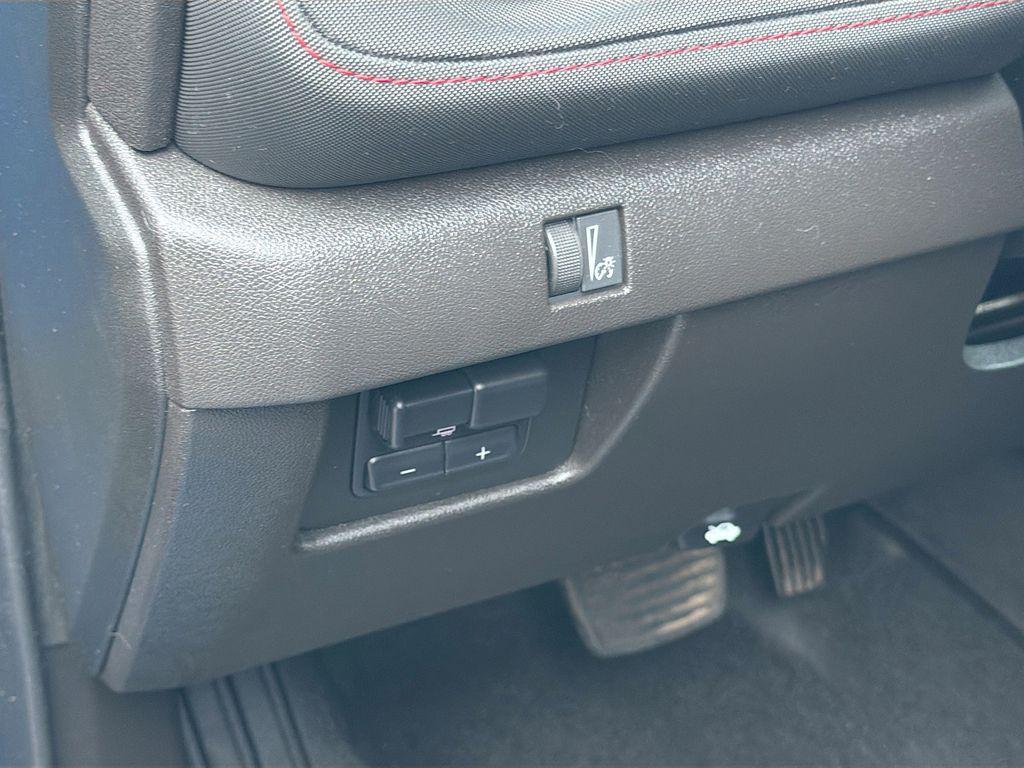 used 2023 Chevrolet Colorado car, priced at $29,000