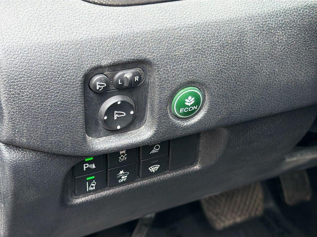 used 2025 Honda Ridgeline car, priced at $32,100