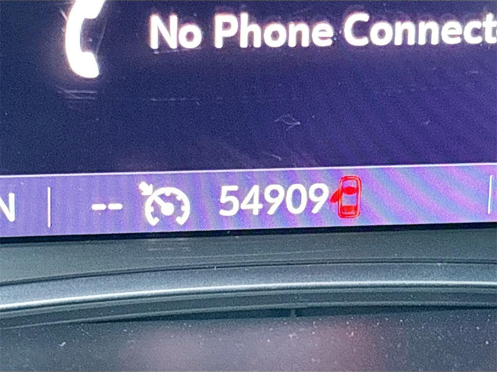 used 2021 Chevrolet Traverse car, priced at $24,400