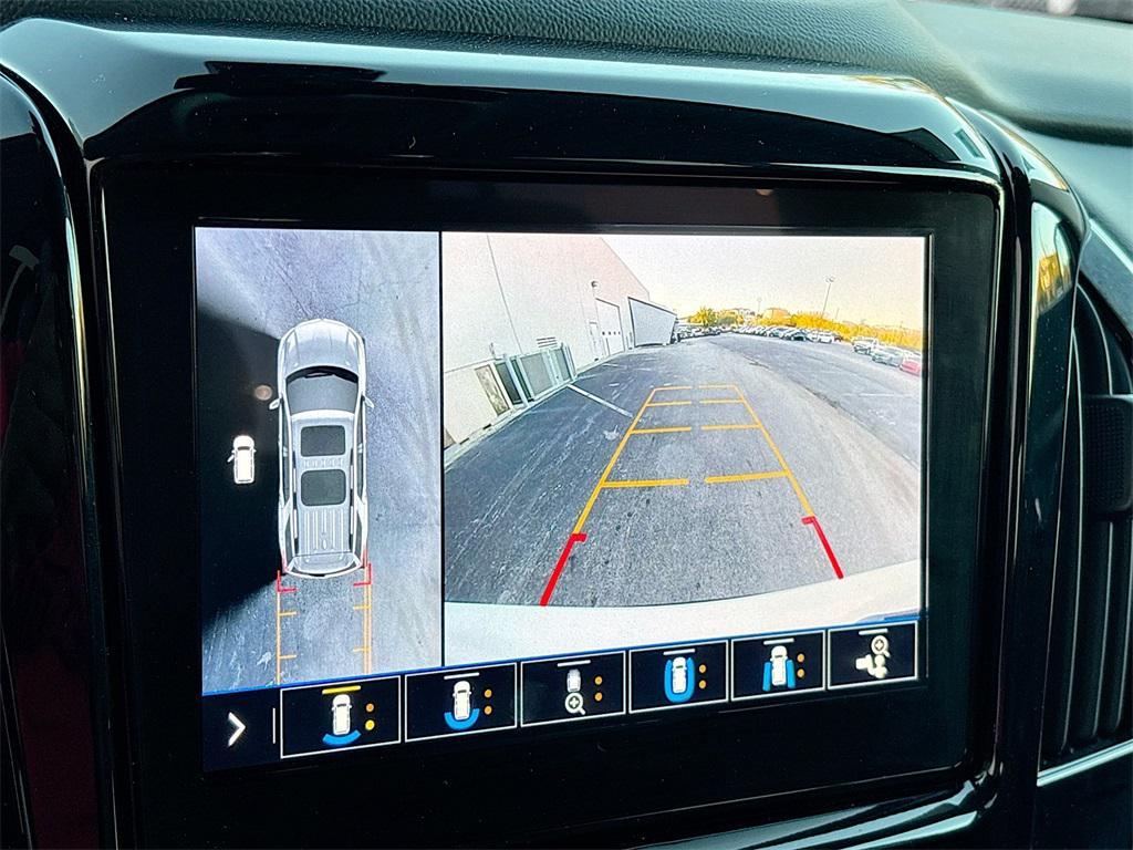 used 2021 Chevrolet Traverse car, priced at $24,400