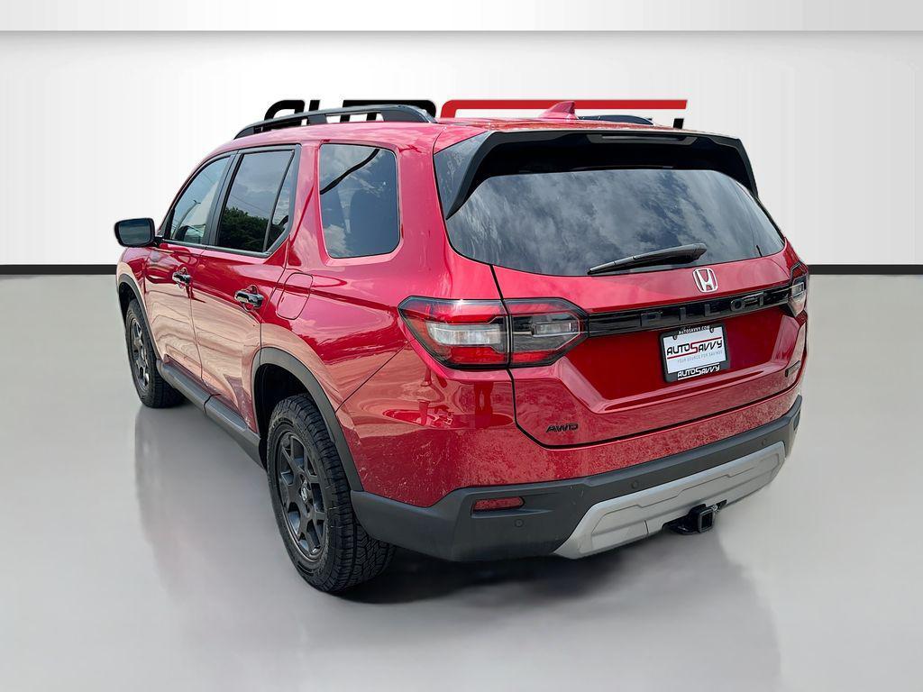 used 2025 Honda Pilot car, priced at $38,500