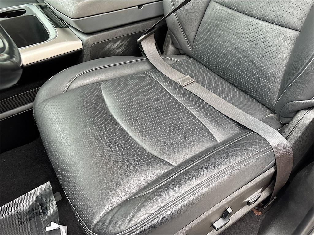 used 2020 Ram 1500 Classic car, priced at $17,800