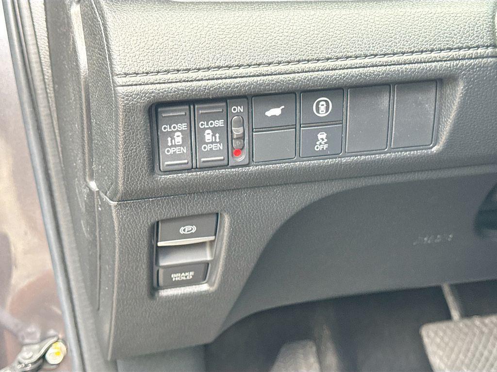 used 2024 Honda Odyssey car, priced at $31,800