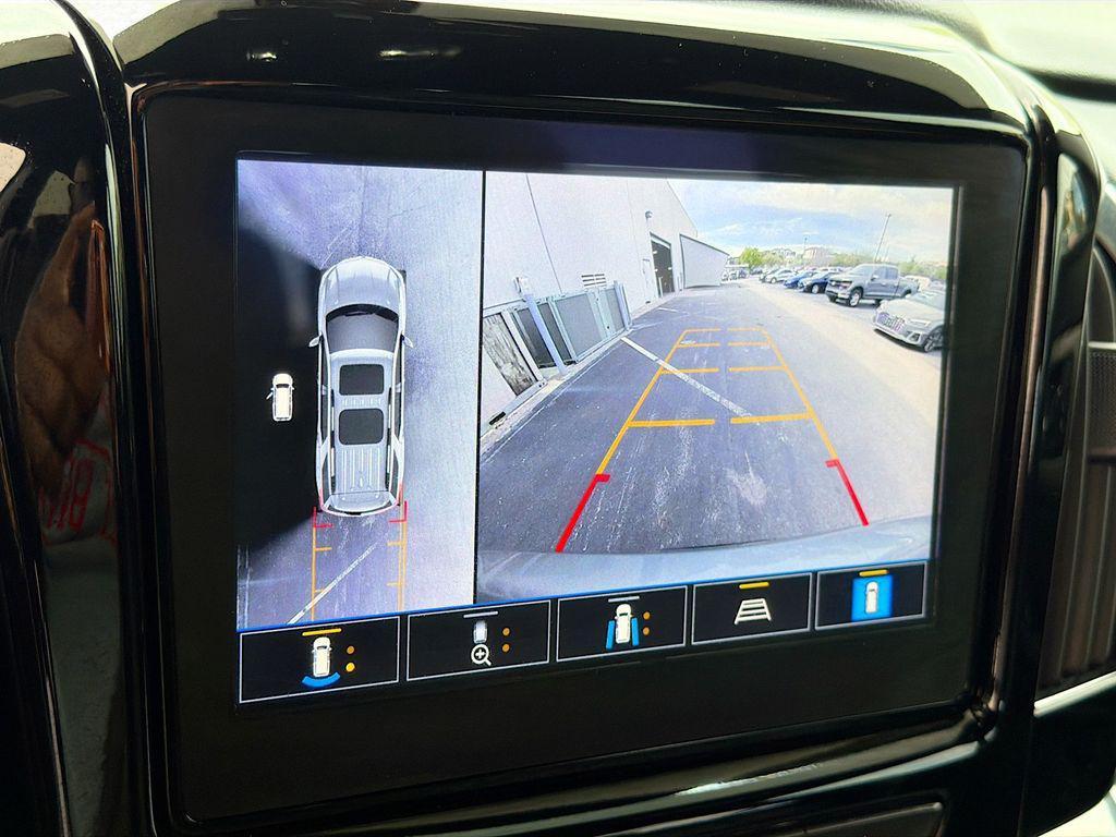 used 2023 Chevrolet Traverse car, priced at $22,900