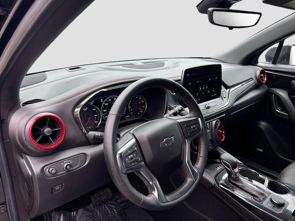 used 2025 Chevrolet Blazer car, priced at $31,400