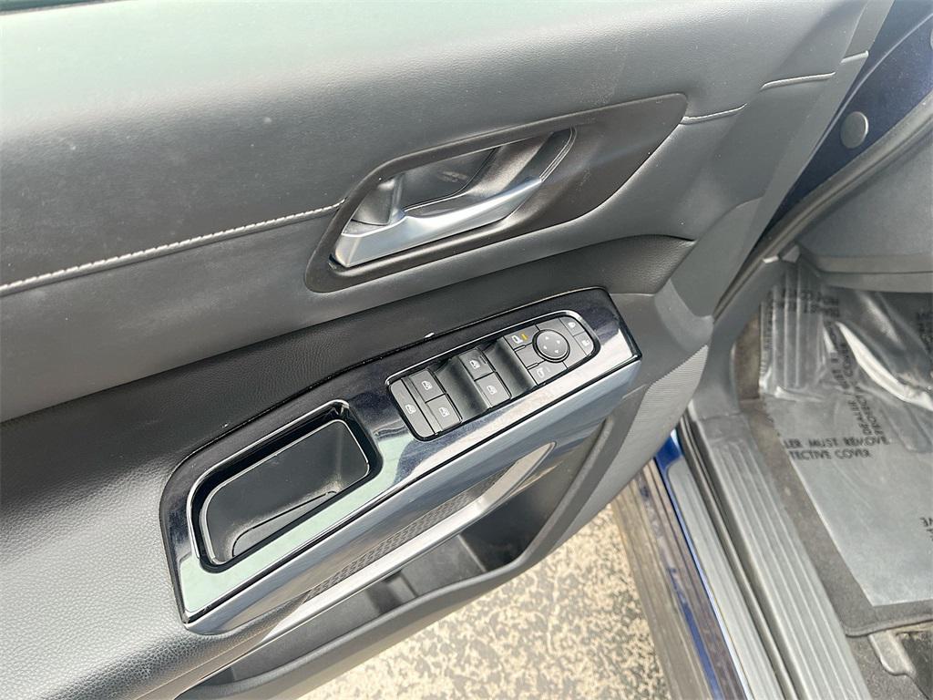 used 2022 Nissan Pathfinder car, priced at $23,100