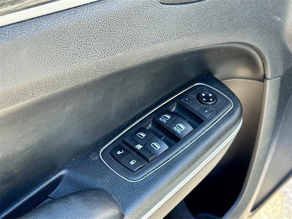 used 2020 Chrysler 300 car, priced at $16,100