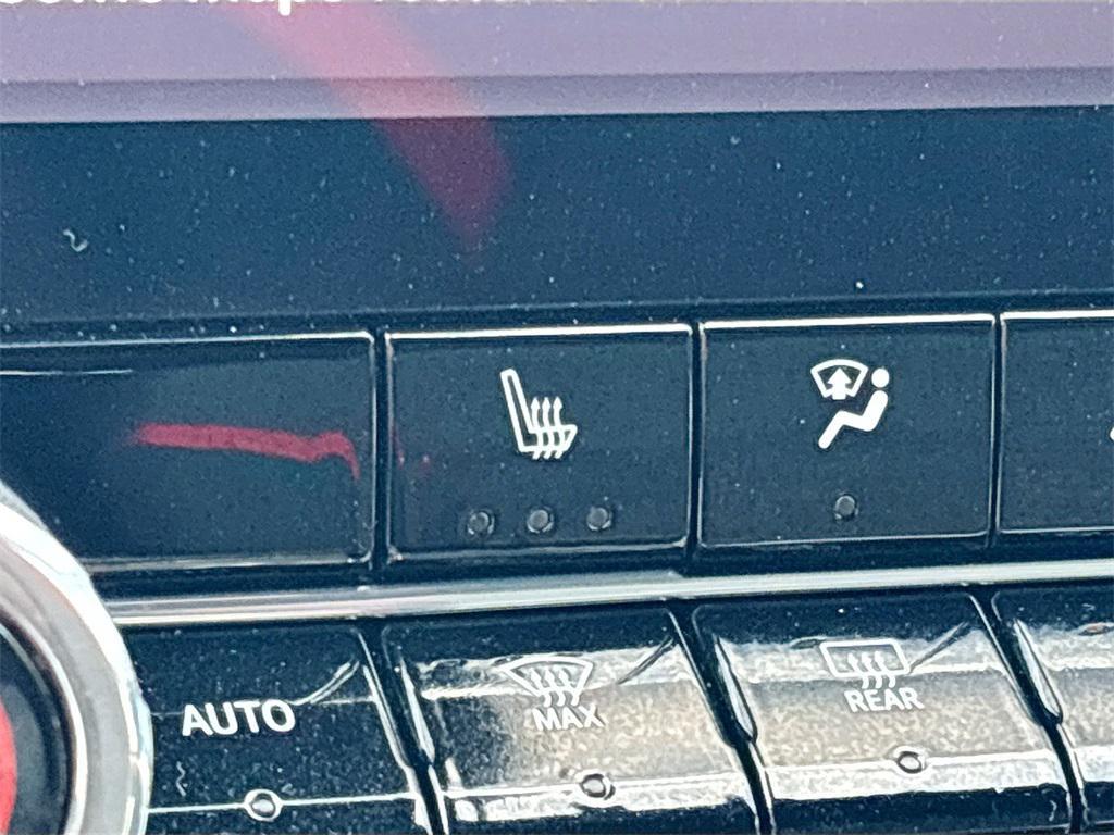 used 2024 Chevrolet Colorado car, priced at $32,000