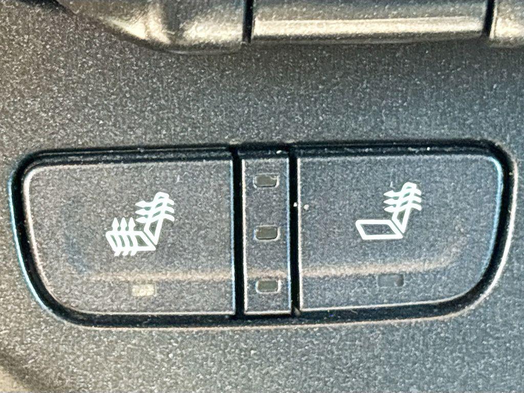 used 2022 Chevrolet Colorado car, priced at $26,900