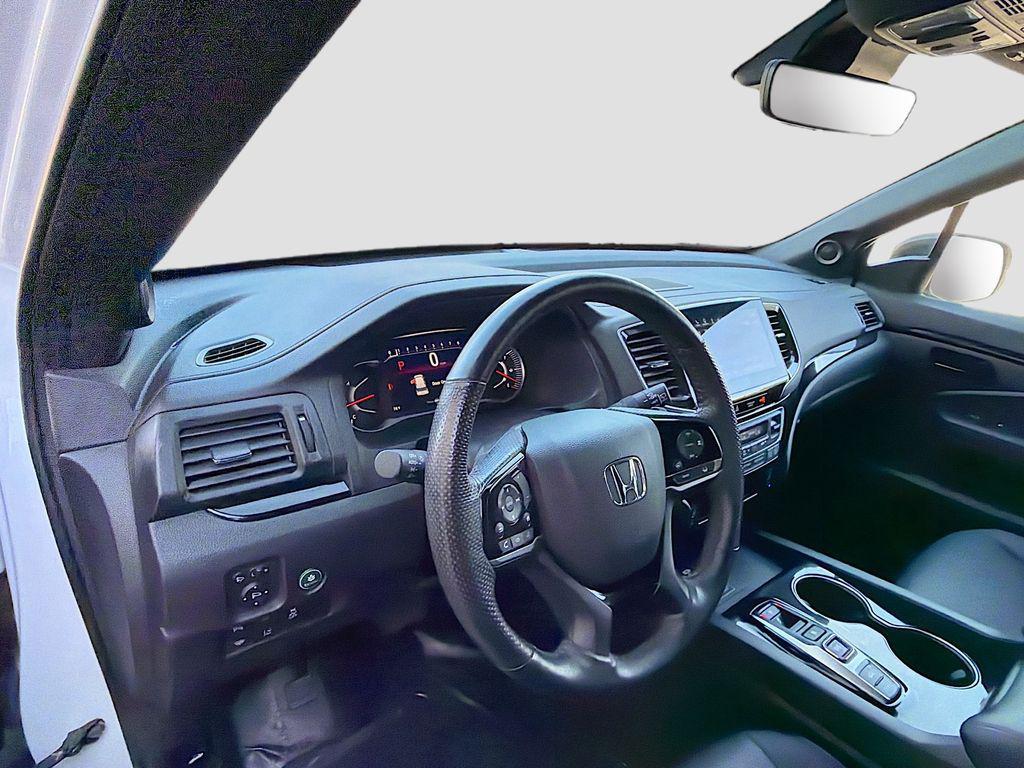 used 2024 Honda Passport car, priced at $32,000