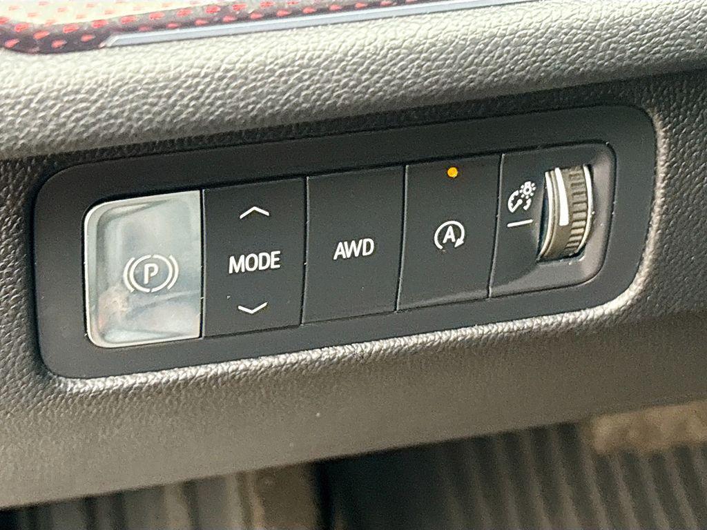 used 2024 Chevrolet Traverse car, priced at $42,400