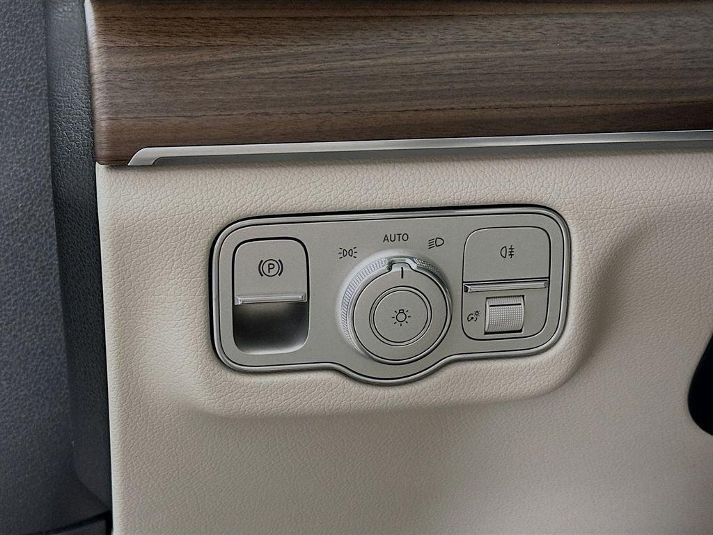 new 2026 Mercedes-Benz GLE 350 car, priced at $78,570