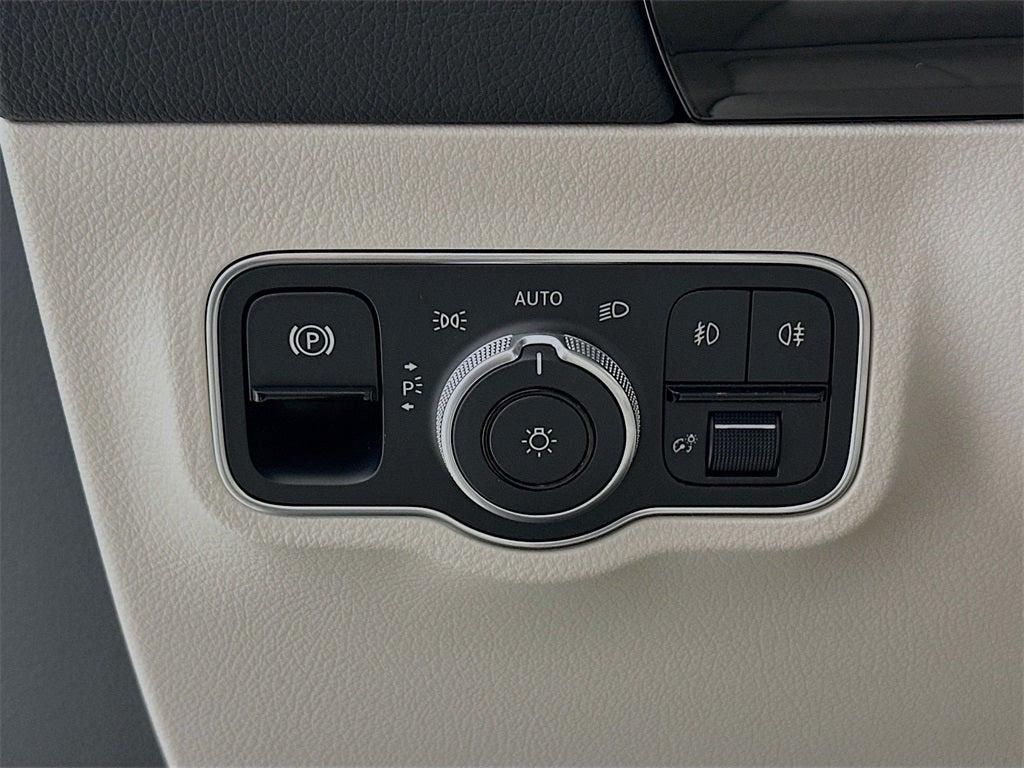 new 2026 Mercedes-Benz GLA 250 car, priced at $47,445