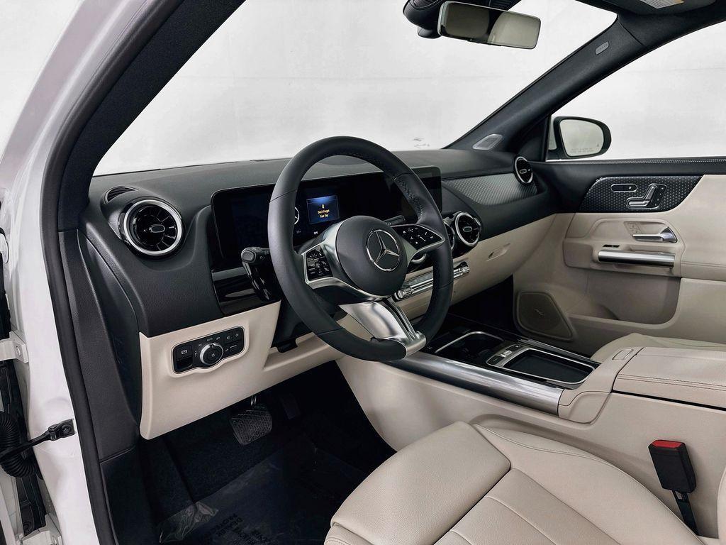 used 2026 Mercedes-Benz GLA 250 car, priced at $43,643