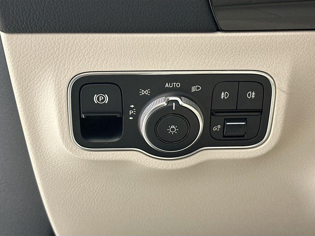 new 2026 Mercedes-Benz GLA 250 car, priced at $49,920