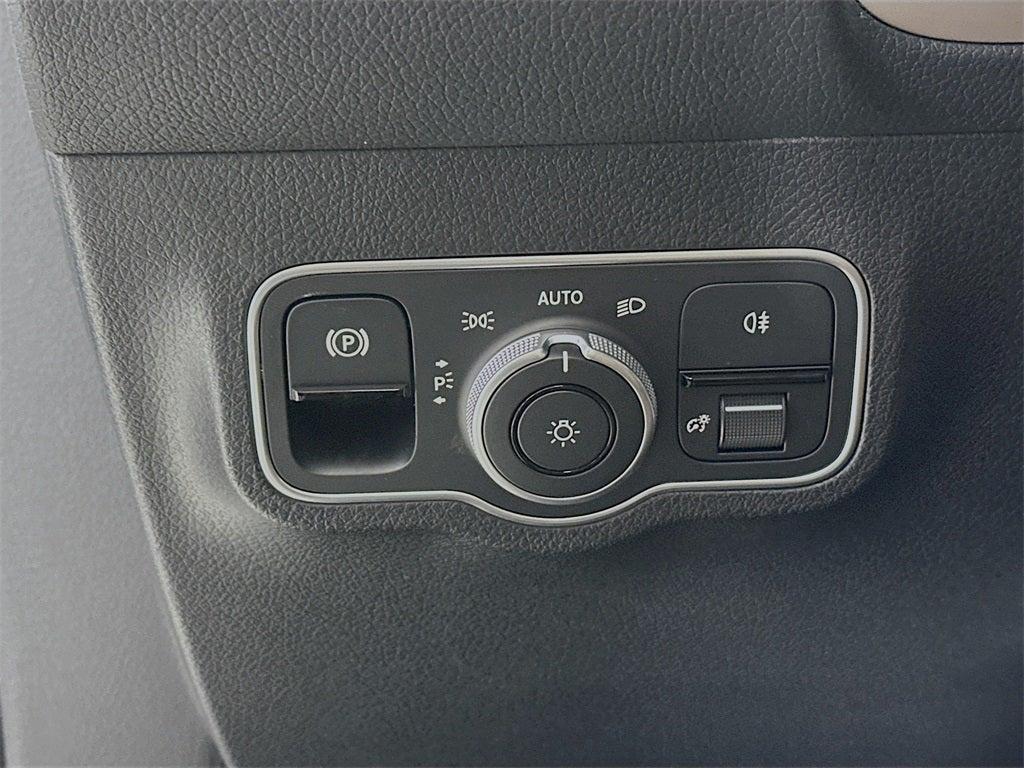 new 2026 Mercedes-Benz GLB 250 car, priced at $53,370