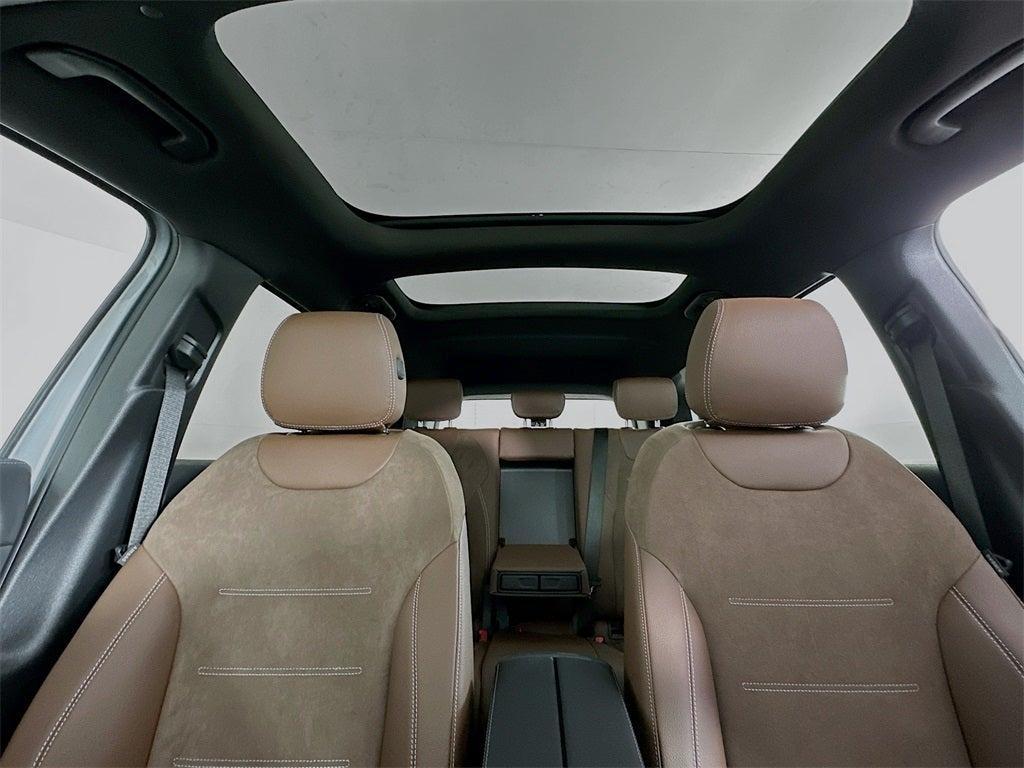 new 2026 Mercedes-Benz GLB 250 car, priced at $53,370