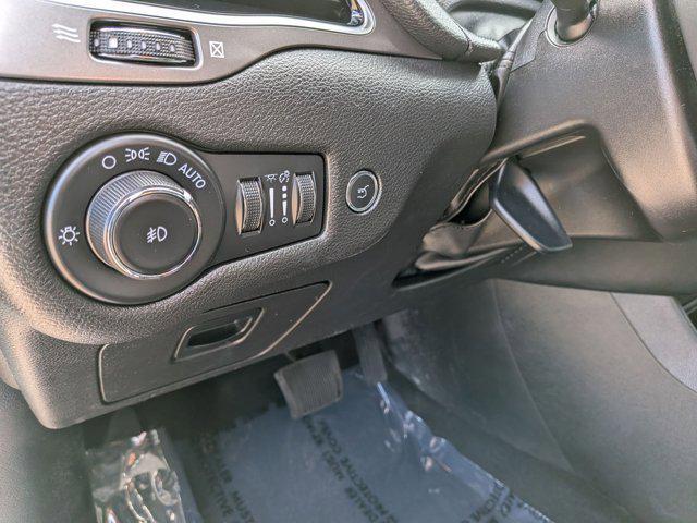 used 2020 Jeep Cherokee car, priced at $19,927