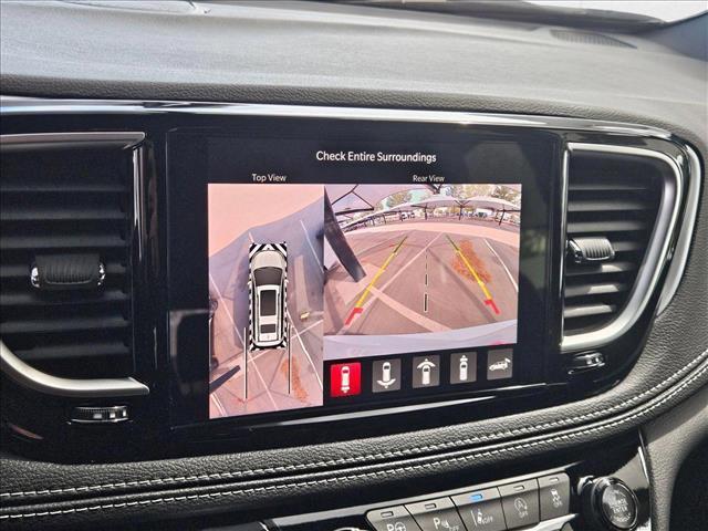 new 2025 Chrysler Pacifica car, priced at $49,179