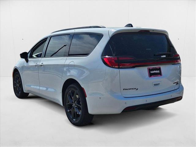 new 2025 Chrysler Pacifica car, priced at $49,179