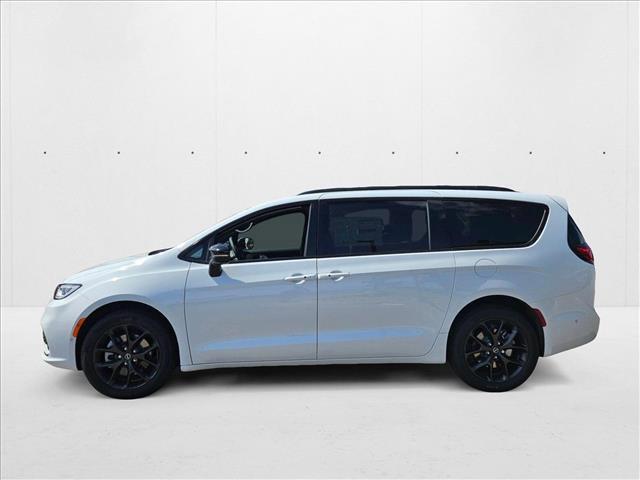 new 2025 Chrysler Pacifica car, priced at $49,179