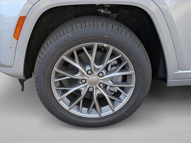 new 2025 Jeep Grand Cherokee L car, priced at $59,593