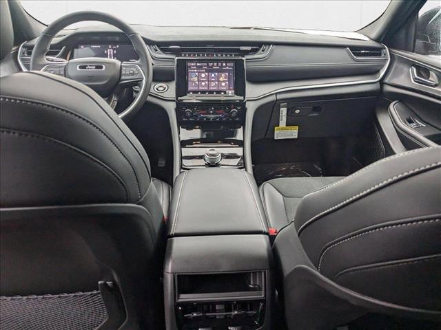 new 2025 Jeep Grand Cherokee car, priced at $40,649