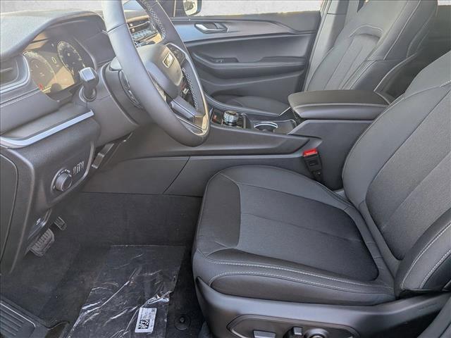 new 2025 Jeep Grand Cherokee car, priced at $41,549