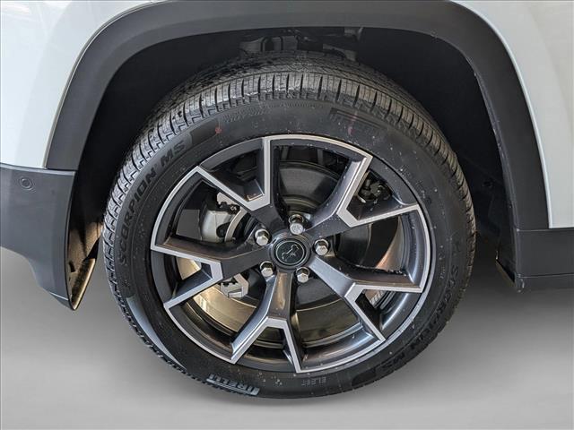 new 2026 Jeep Cherokee car, priced at $39,399