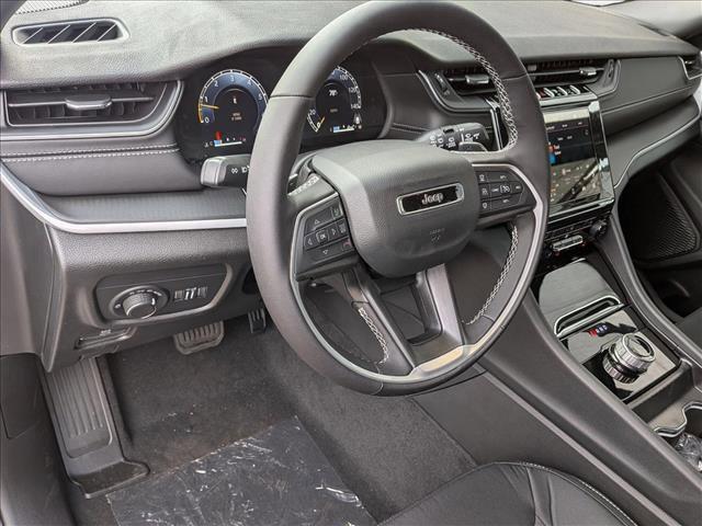 new 2025 Jeep Grand Cherokee car, priced at $40,549