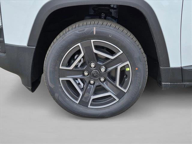 new 2026 Jeep Cherokee car, priced at $41,014