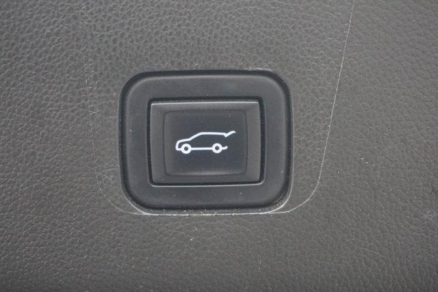 used 2022 Chevrolet Traverse car, priced at $28,995