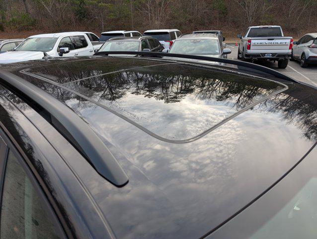 used 2025 Volkswagen Atlas car, priced at $32,998