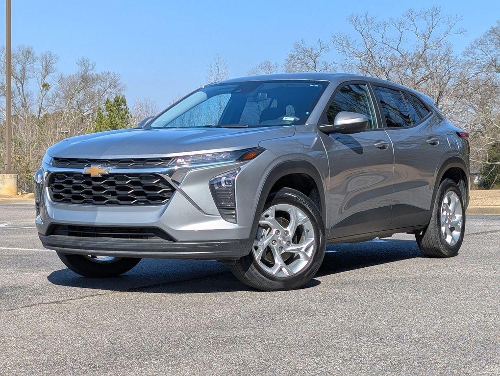 used 2024 Chevrolet Trax car, priced at $17,296