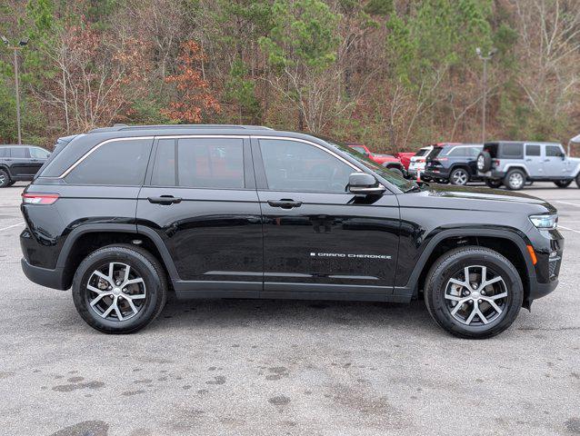 used 2024 Jeep Grand Cherokee car, priced at $31,995