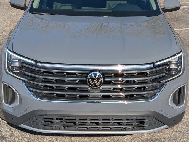 used 2025 Volkswagen Atlas car, priced at $35,995
