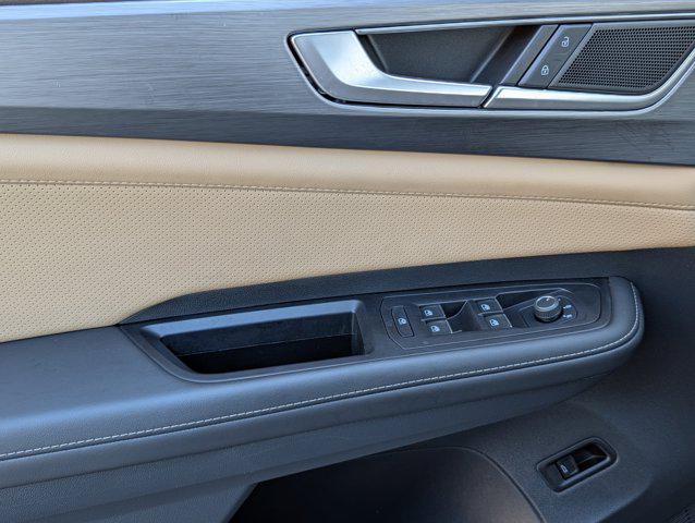 used 2025 Volkswagen Atlas Cross Sport car, priced at $34,990